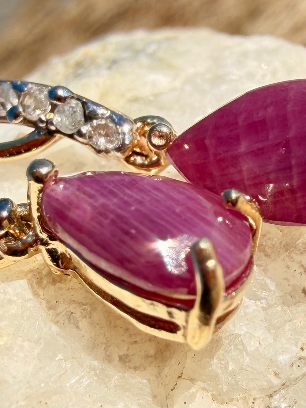 ❤️ 10K SOLID GOLD 1 CTW Ruby & Diamond Dangle Earrings - Picture 2 of 11